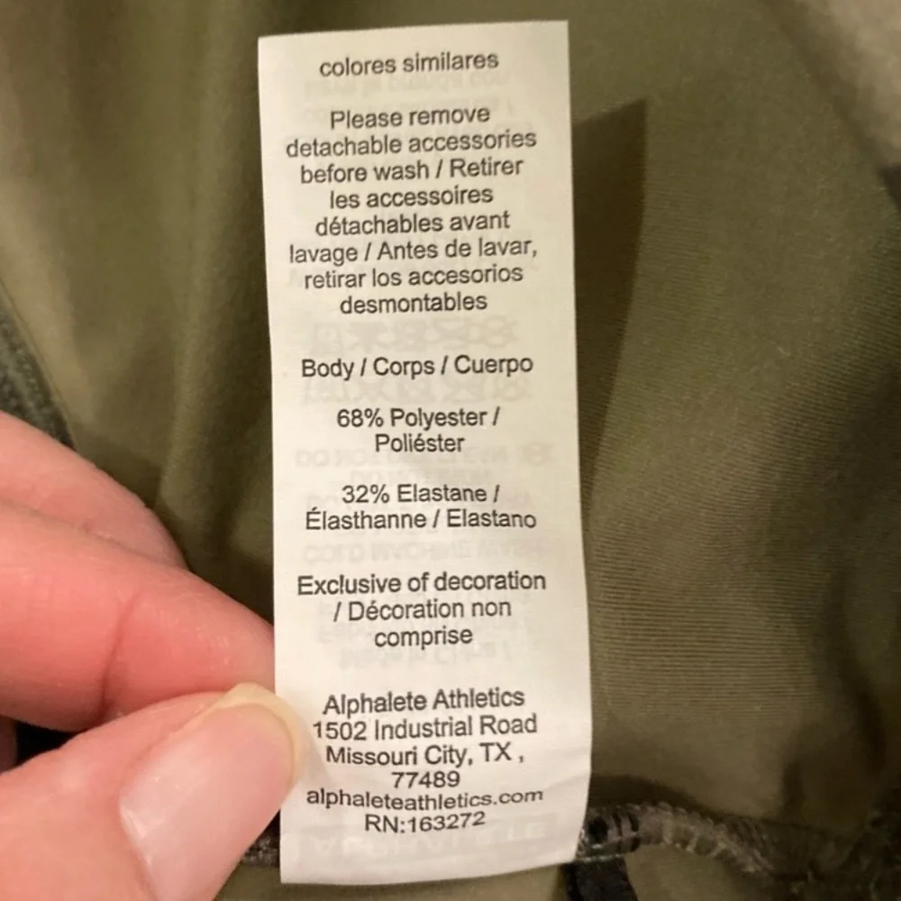 ALPHALETE Surface Keyhole Army Green Camouflage Sports Bra Medium_13